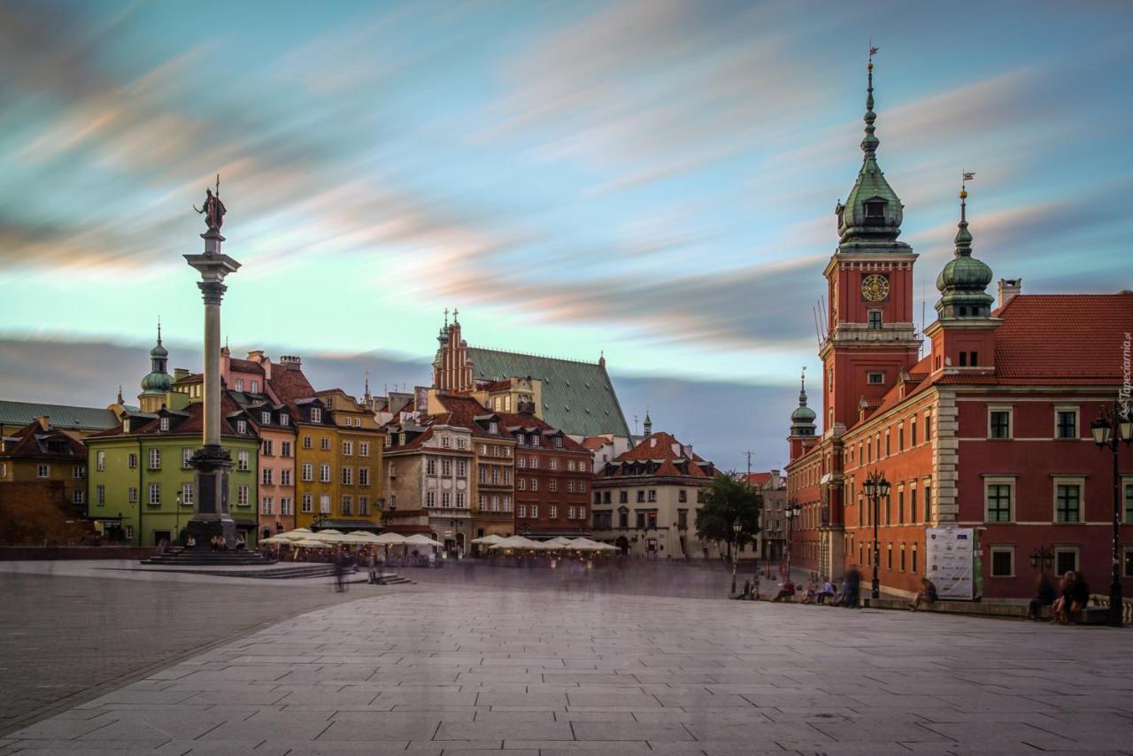 Helvetia Plus B&B - Private Rooms And Apartments Warszawa Eksteriør billede